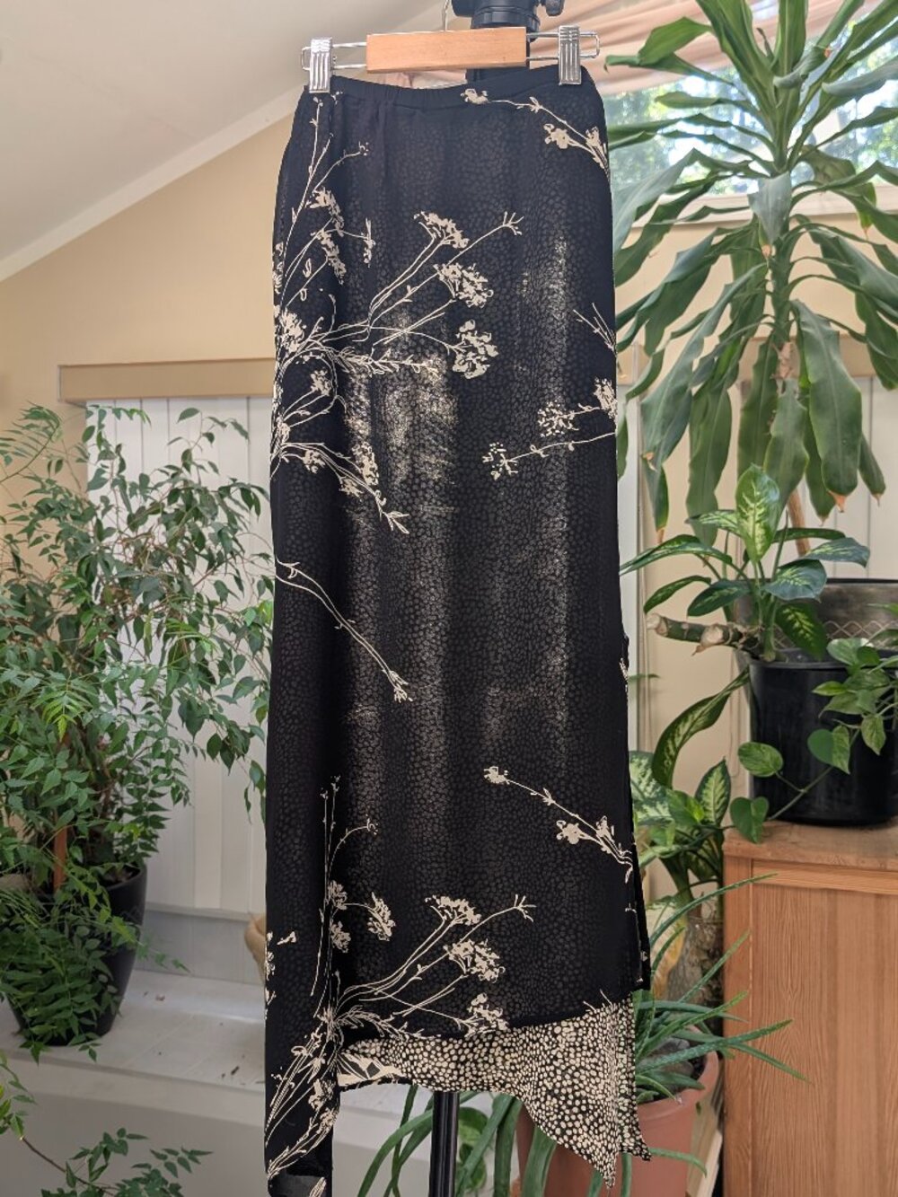 Chico’s Size 0 Black Cream Floral Asymmetrical Layered Midi Maxi Skirt Boho
